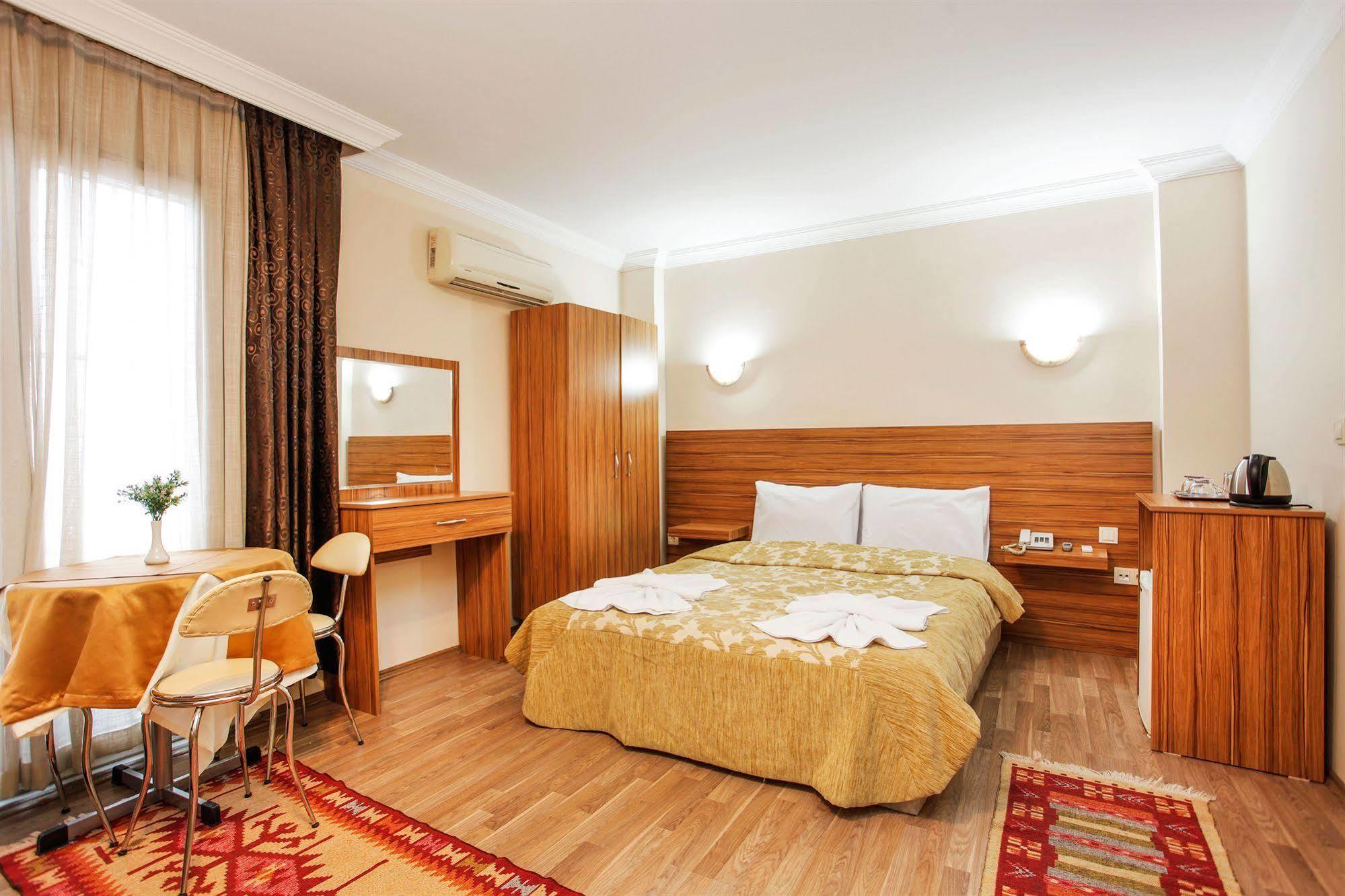 Casa Mia Hotel Istanbul Exterior photo