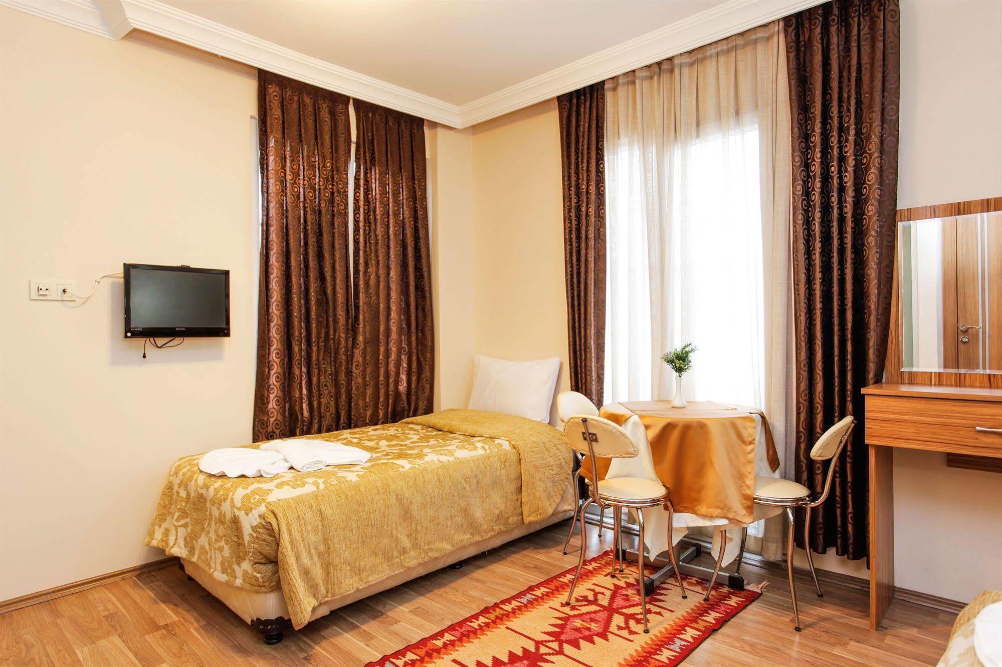 Casa Mia Hotel Istanbul Exterior photo