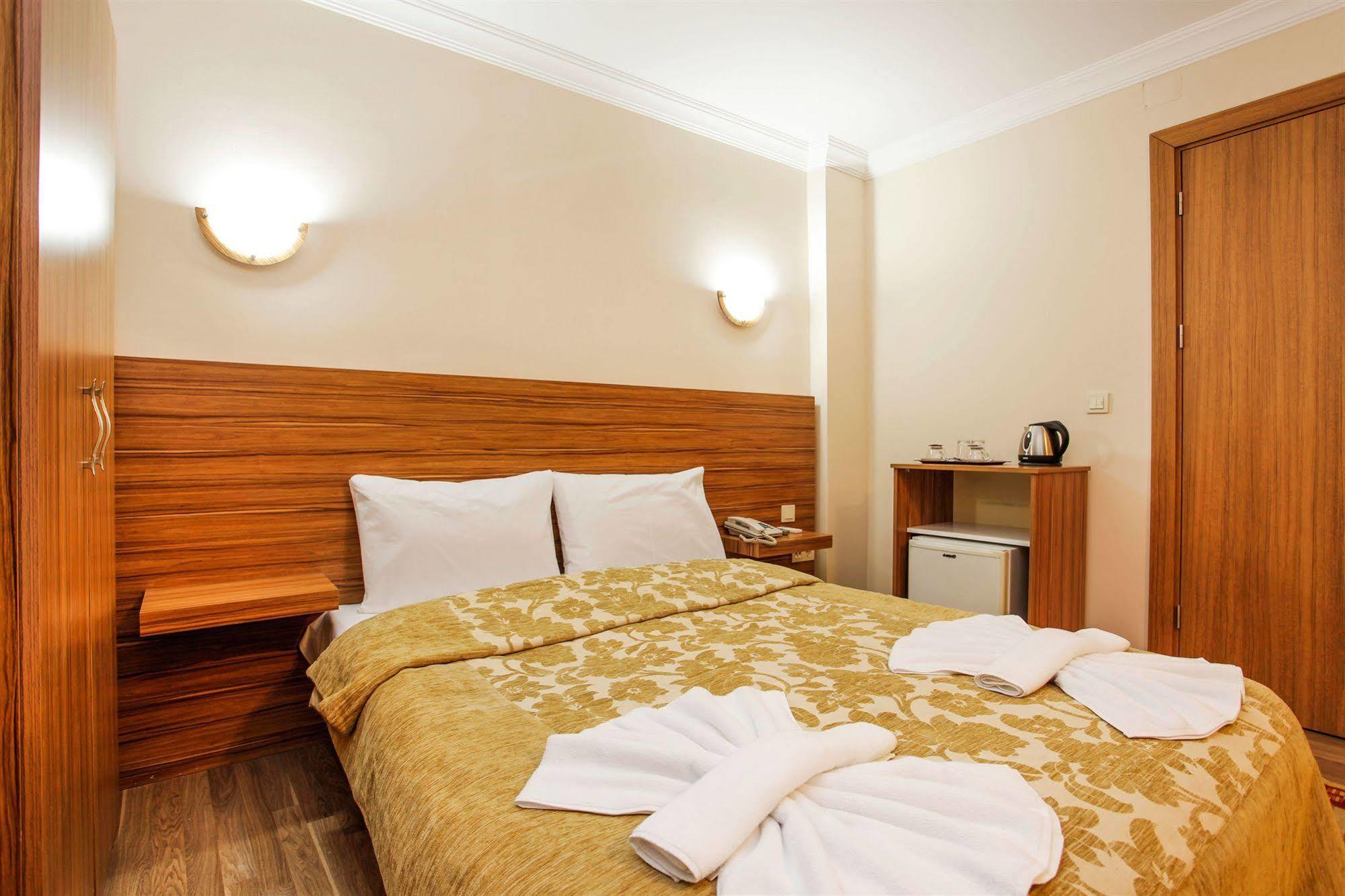 Casa Mia Hotel Istanbul Exterior photo